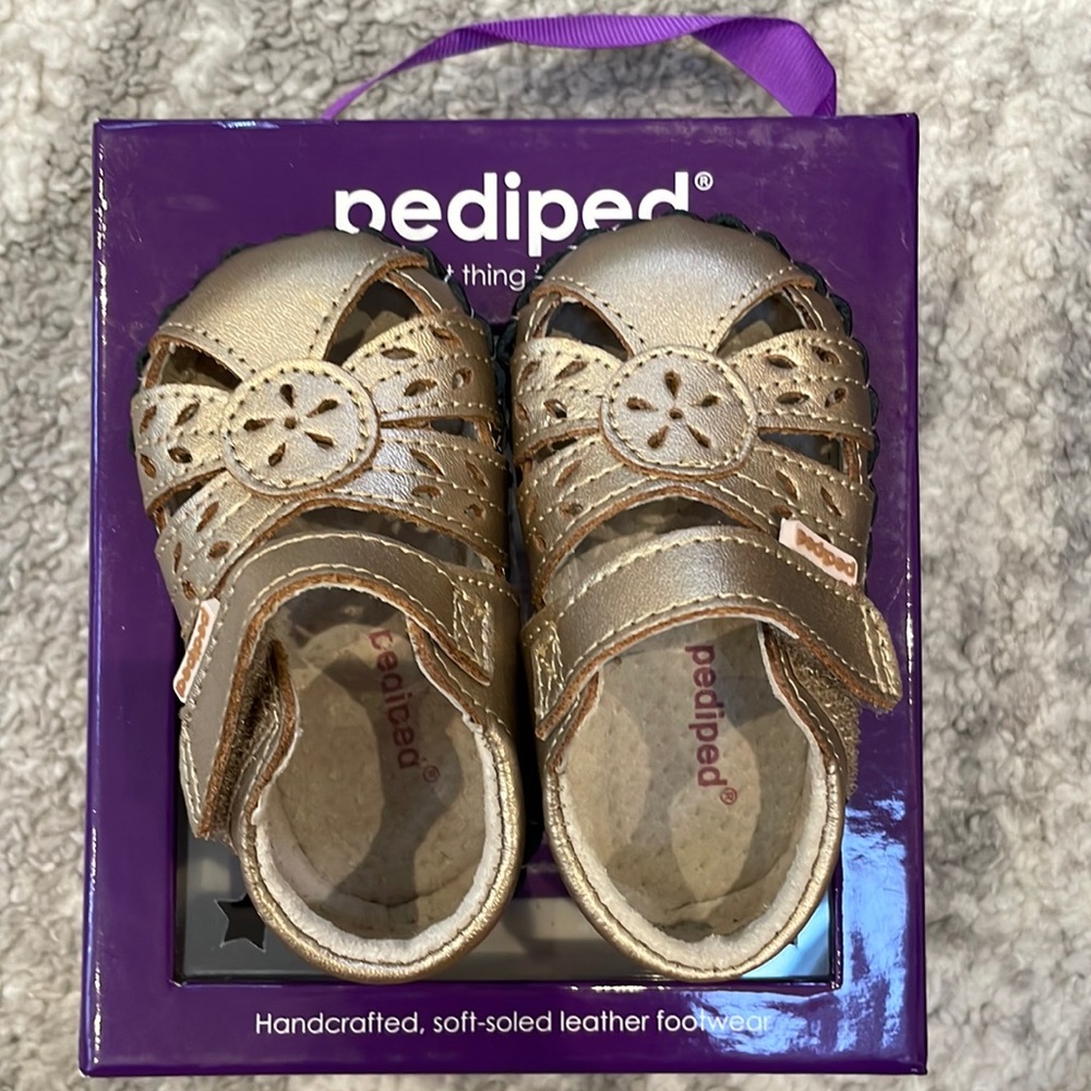 NWT Pediped Daphne Champagne Shoe Size 0-6 months  (xsmall)